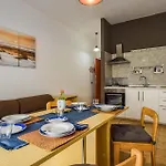 Gorgeous In * Giardini Naxos